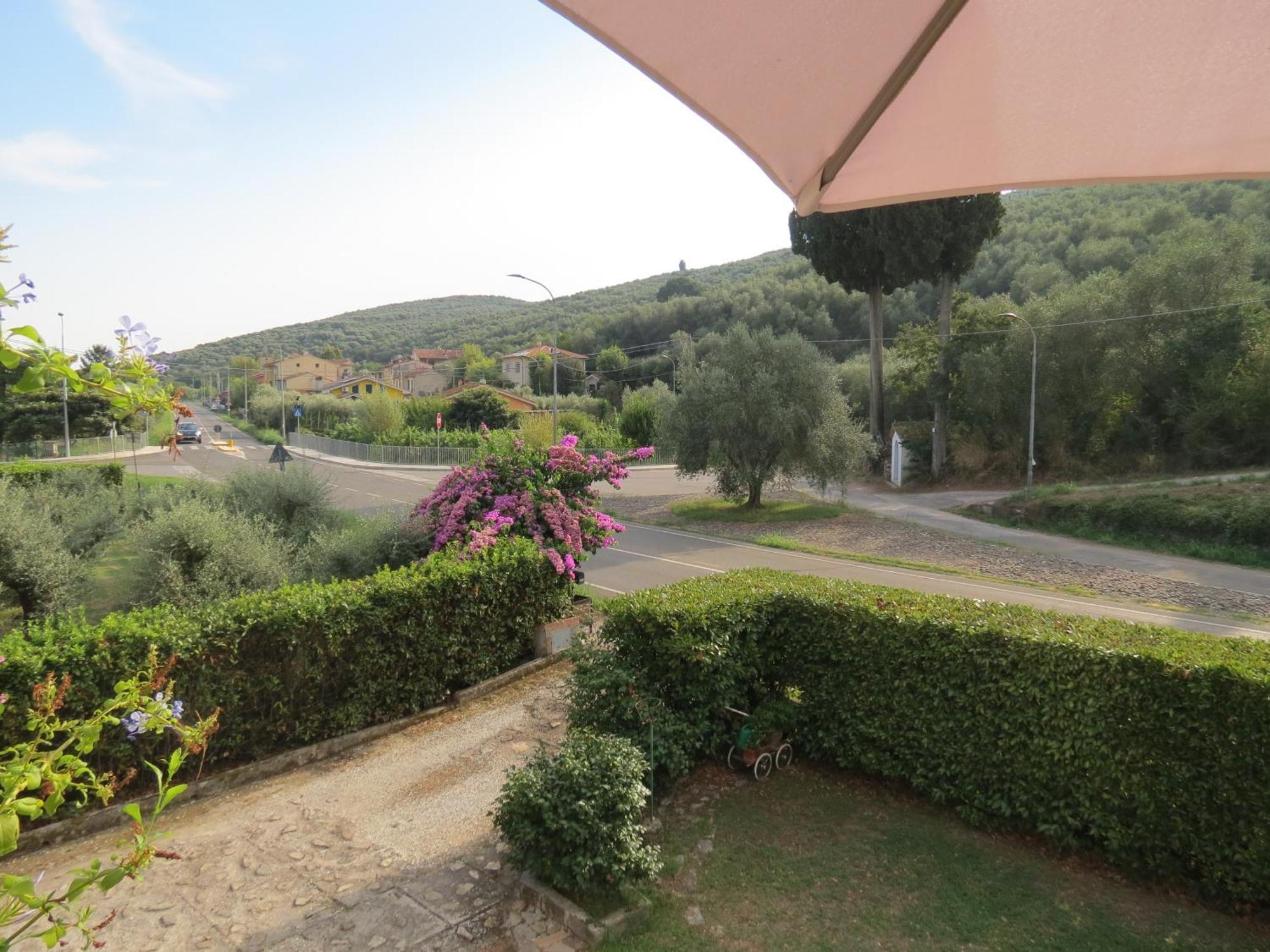 Apartment “bouganville” Loc Avane Pisa