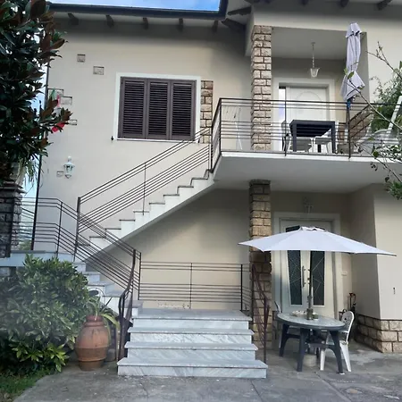 Casa Vacanze “Bouganville” Loc Avane Pisa Vecchiano Exterior photo